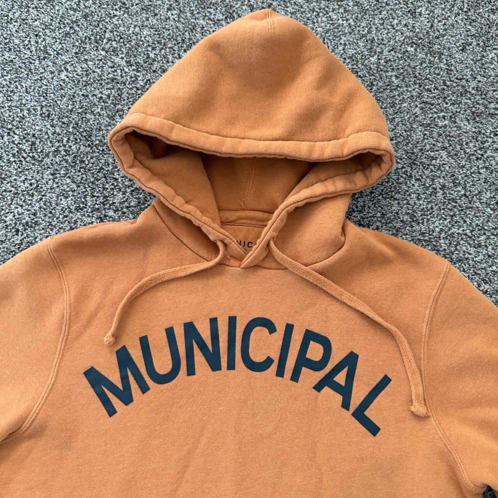 Municipal Sport Utility Gear Men's Medium Brown Arched Logo Pullover Hoodie